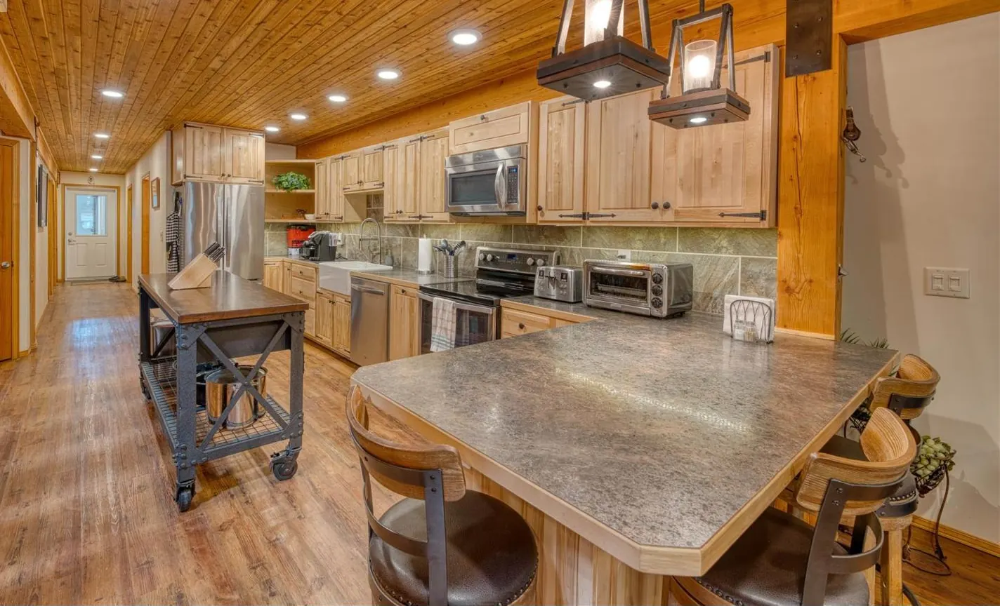 790/770 Jackfish Lake Road, Chetwynd Rural, BC — photo 6